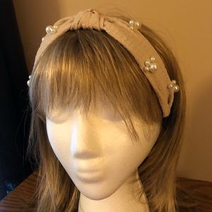 NEW!🛍Classic Colored Pearl Headbands!